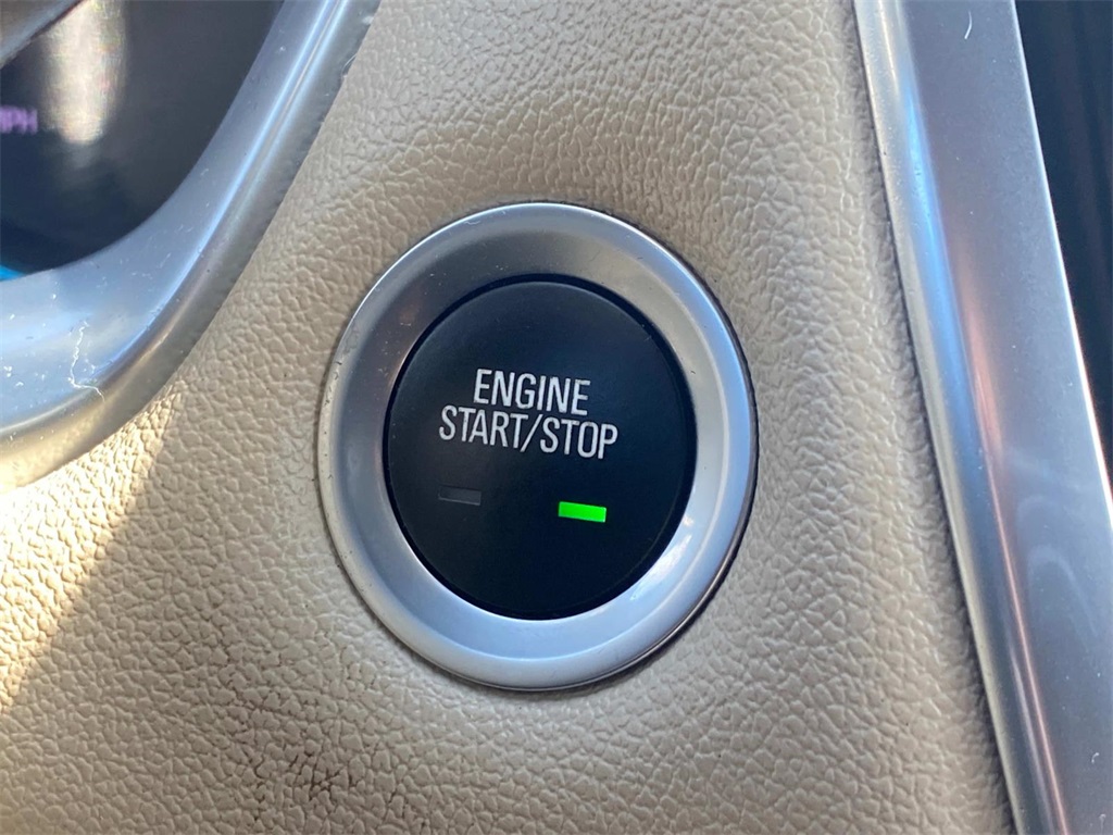 2022 Northsky Blue Metallic Chevrolet Traverse LT AWD SUV