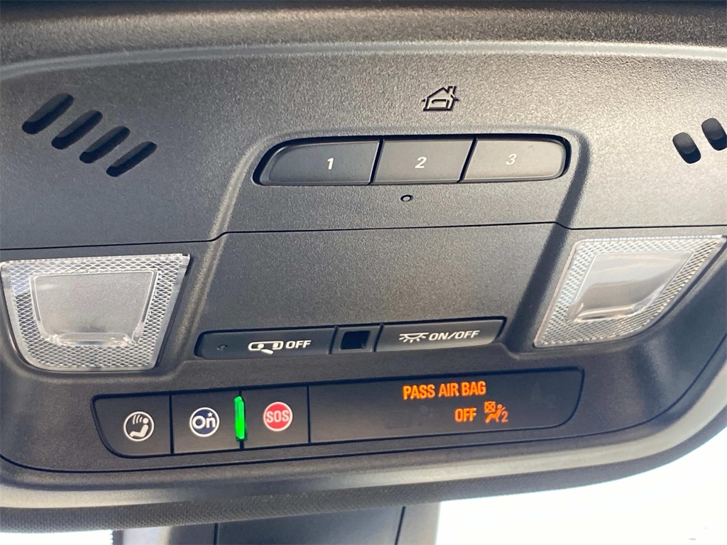 2022 Northsky Blue Metallic Chevrolet Traverse LT AWD SUV