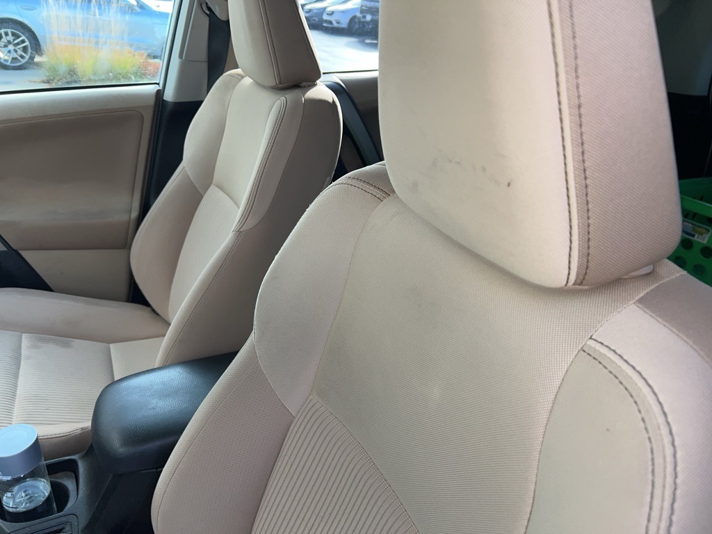 2013 Toyota RAV4 XLE photo 2