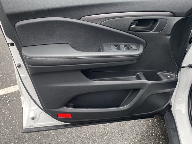 new 2025 Honda Ridgeline car, priced at $36,900