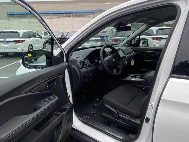 new 2025 Honda Ridgeline car, priced at $36,900