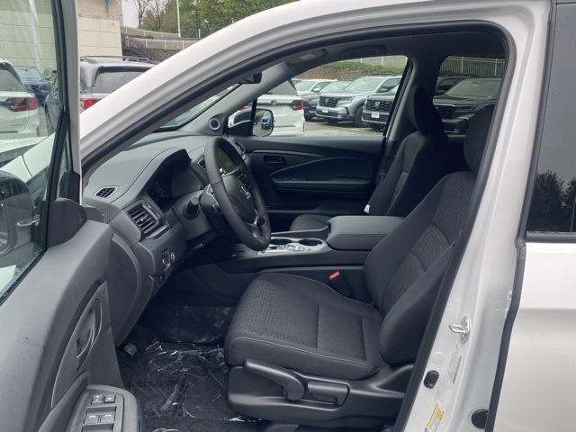 new 2025 Honda Ridgeline car, priced at $36,900