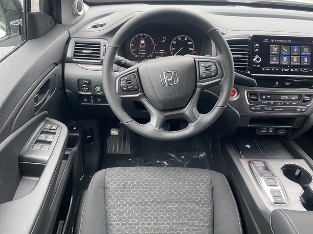 new 2025 Honda Ridgeline car, priced at $36,900