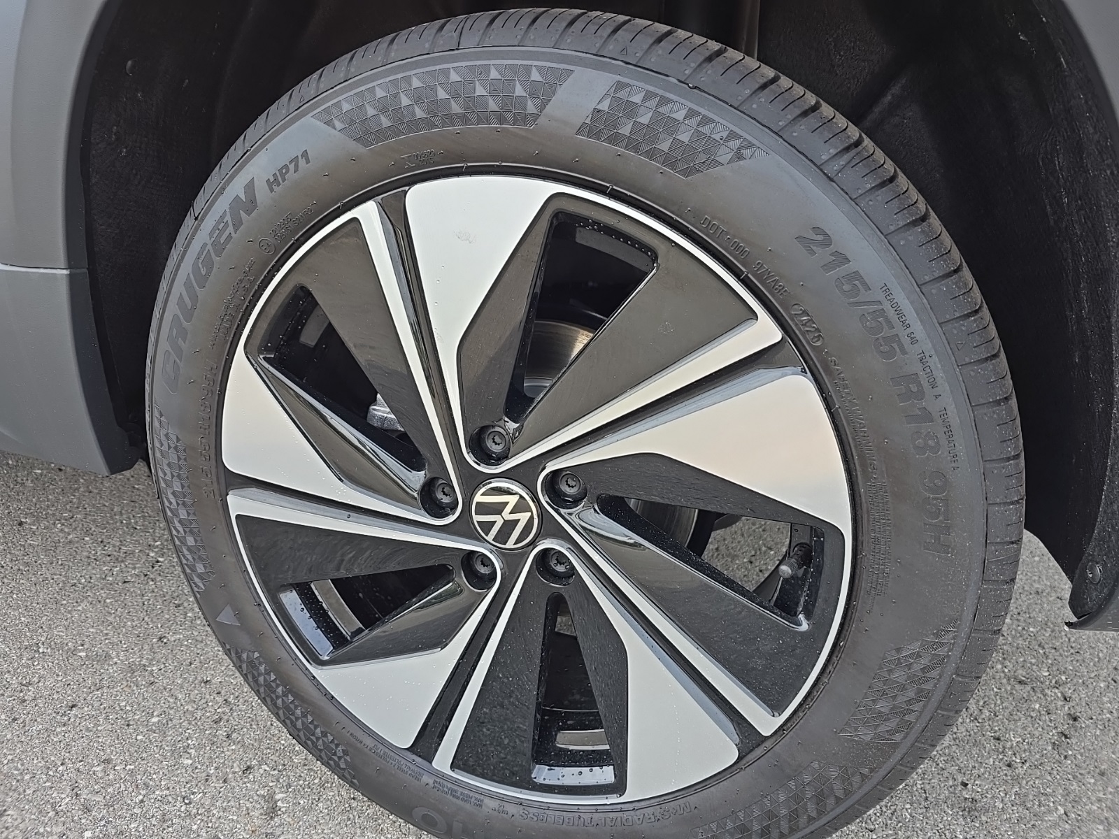 new 2025 Volkswagen Taos car, priced at $27,100