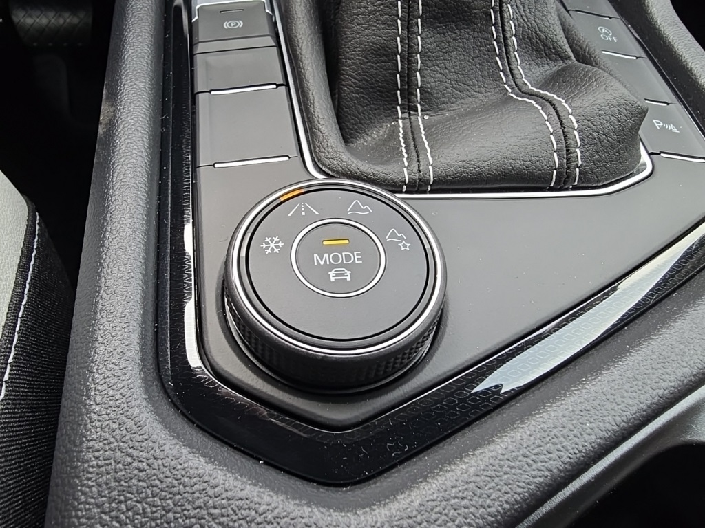 new 2025 Volkswagen Taos car, priced at $27,100