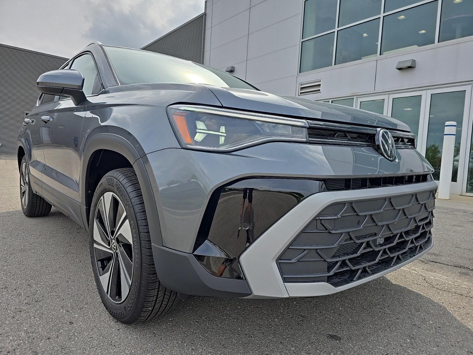 new 2025 Volkswagen Taos car, priced at $27,100