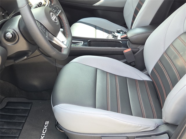 2023 Nissan Kicks SR photo 15