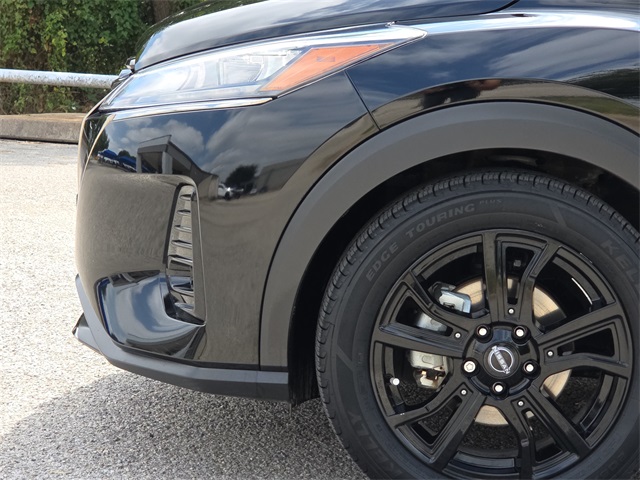 2023 Nissan Kicks SR photo 4