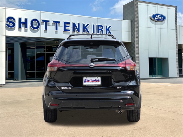 2023 Nissan Kicks SR photo 6