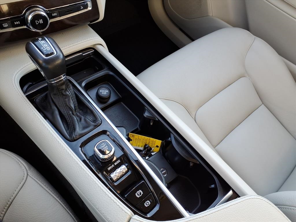 used 2018 Volvo XC90 car, priced at $19,900