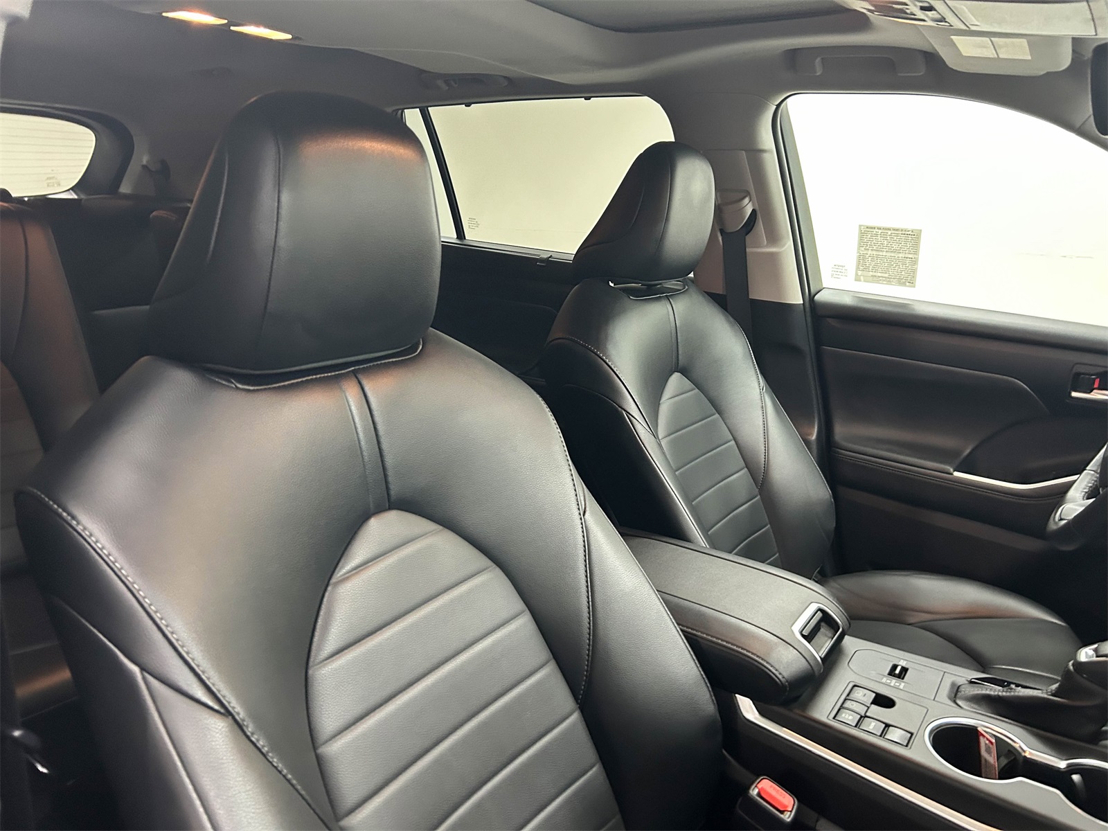 used 2024 Toyota Highlander car, priced at $33,288