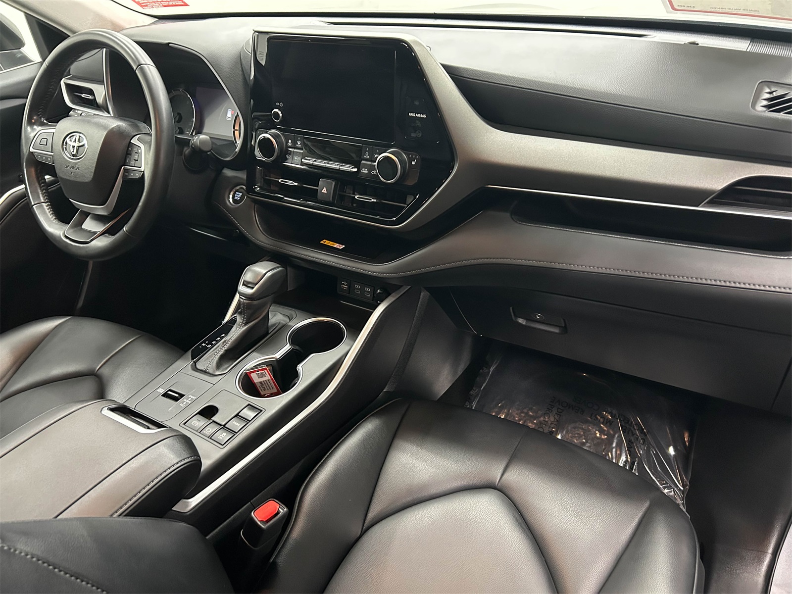 used 2024 Toyota Highlander car, priced at $33,288