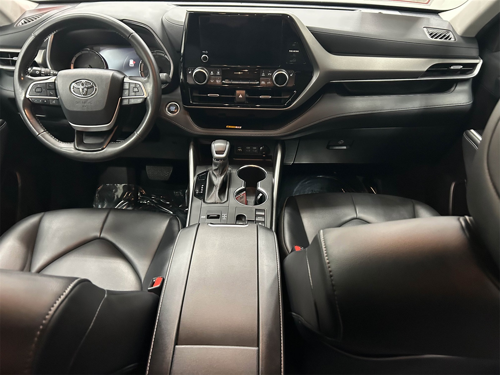 used 2024 Toyota Highlander car, priced at $33,288