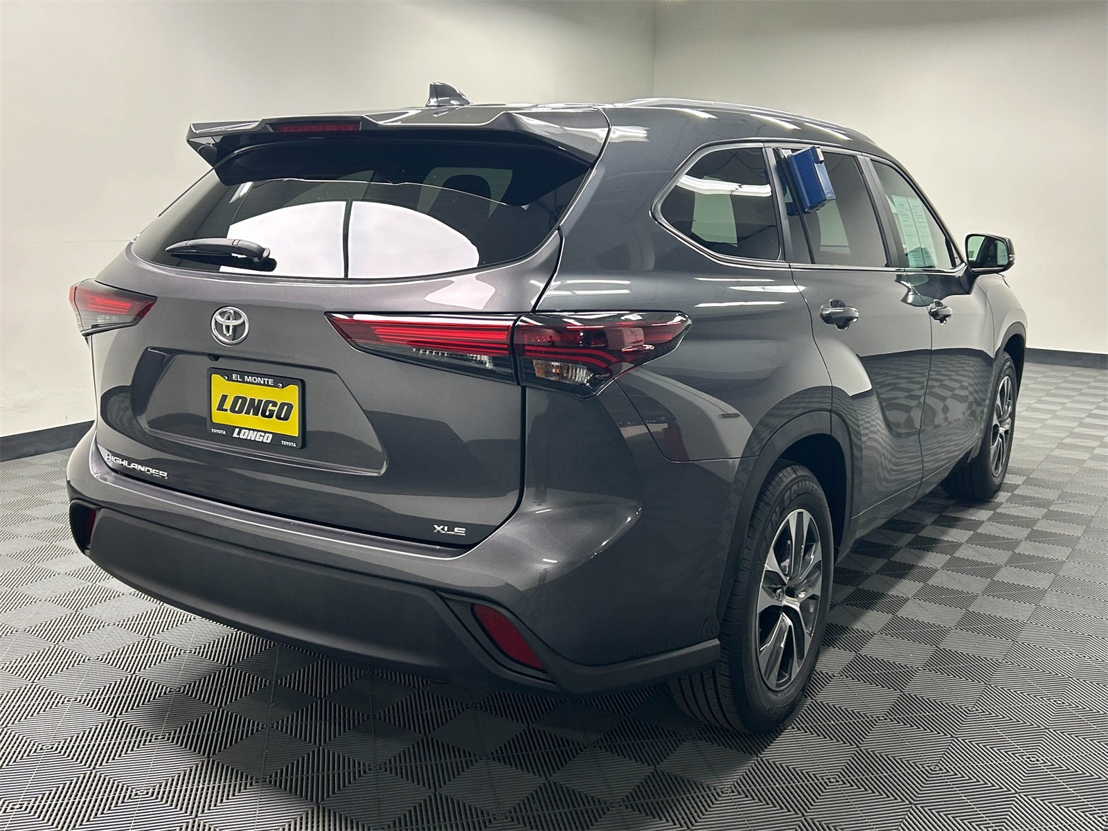 used 2024 Toyota Highlander car, priced at $33,288