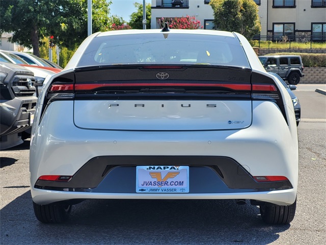 2026 Toyota Prius XLE photo 6