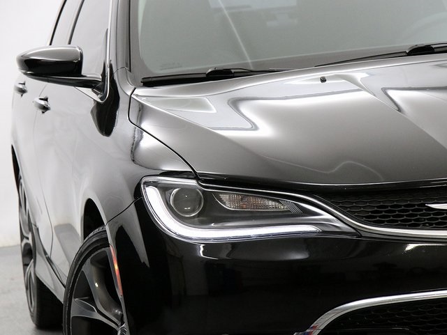 2015 Chrysler 200 C photo 4