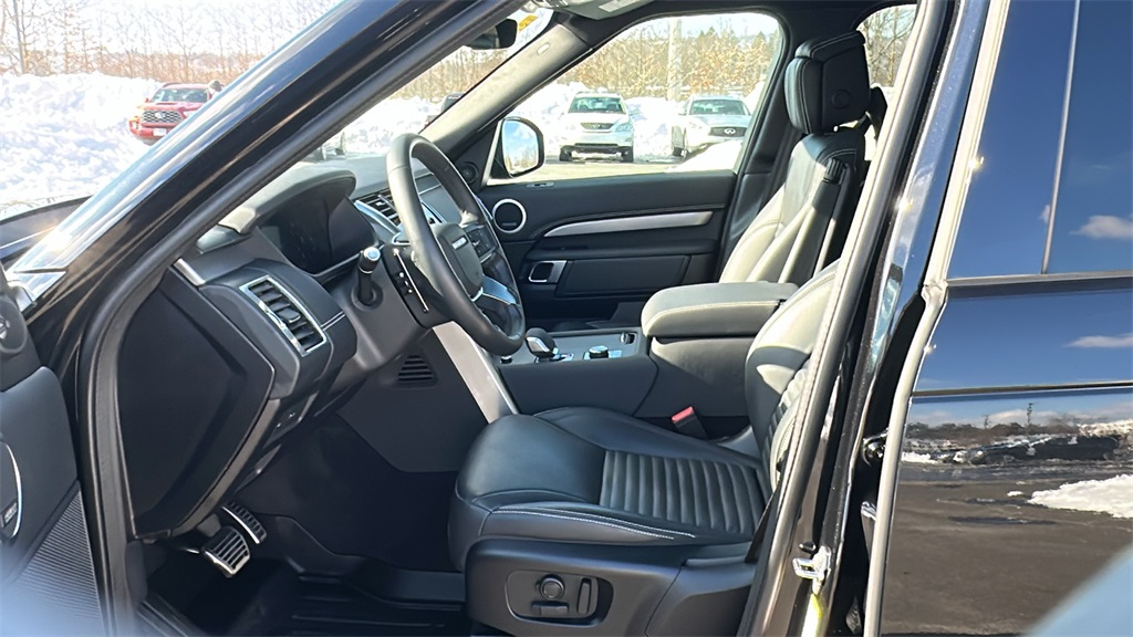 used 2025 Land Rover Discovery car, priced at $63,485