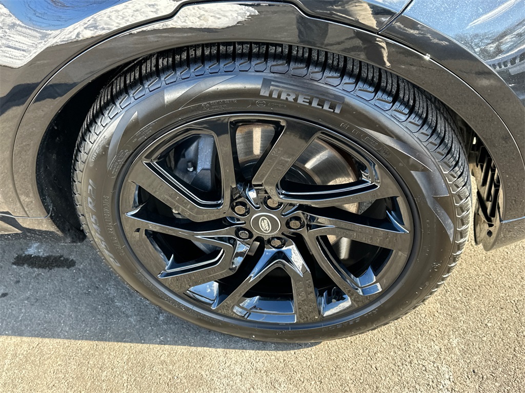 used 2025 Land Rover Discovery car, priced at $63,485