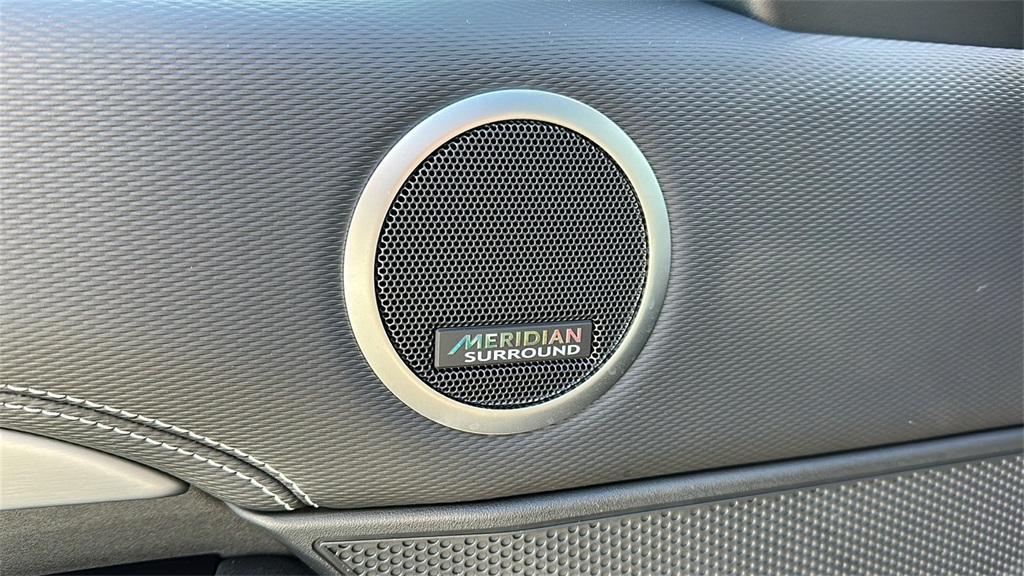 used 2025 Land Rover Discovery car, priced at $63,485