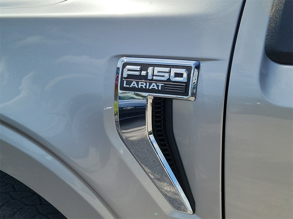2023 Iconic Silver Metallic Ford F-150 Lariat 4X4 Truck