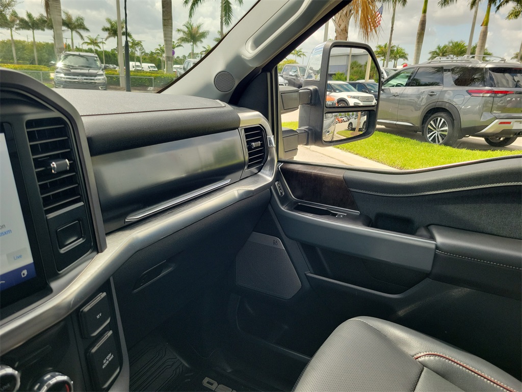 2023 Iconic Silver Metallic Ford F-150 Lariat 4X4 Truck