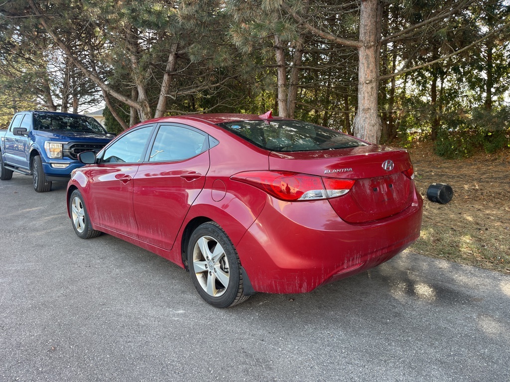 2013 Hyundai Elantra GLS photo 2