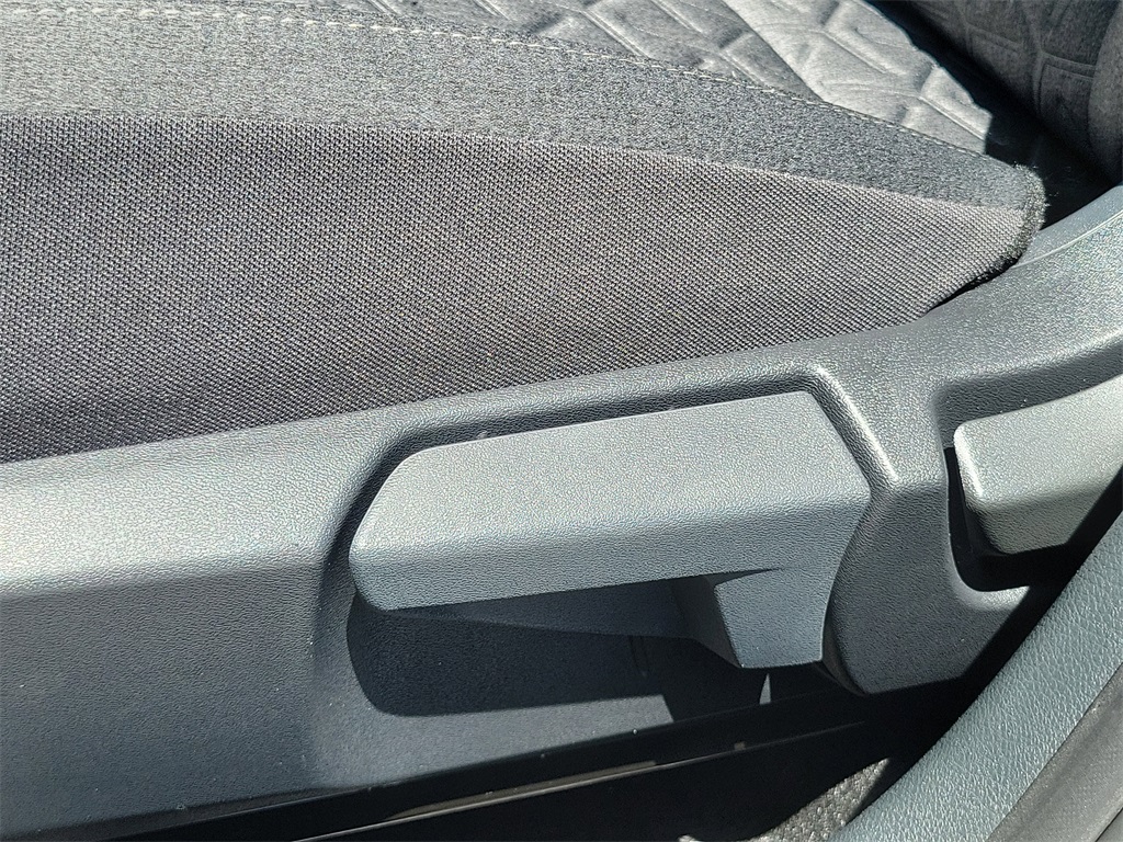 new 2025 Nissan Kicks car, priced at $24,041