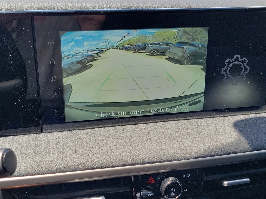 new 2025 Nissan Kicks car, priced at $24,041