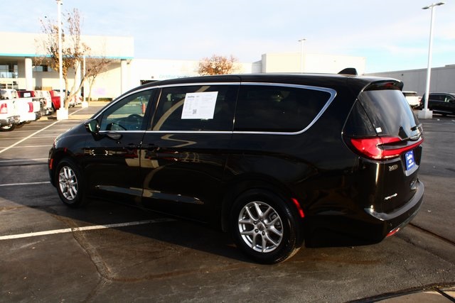 used 2025 Chrysler Pacifica car, priced at $30,383