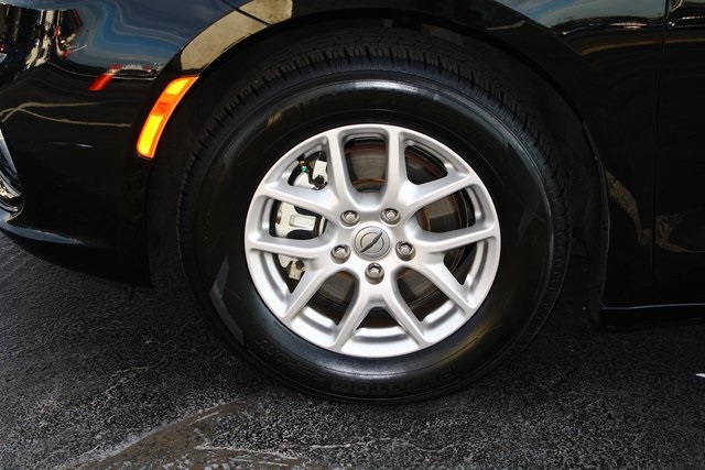 used 2025 Chrysler Pacifica car, priced at $30,383