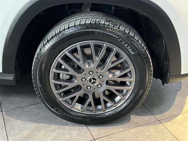 used 2022 Mercedes-Benz GLE car, priced at $49,991