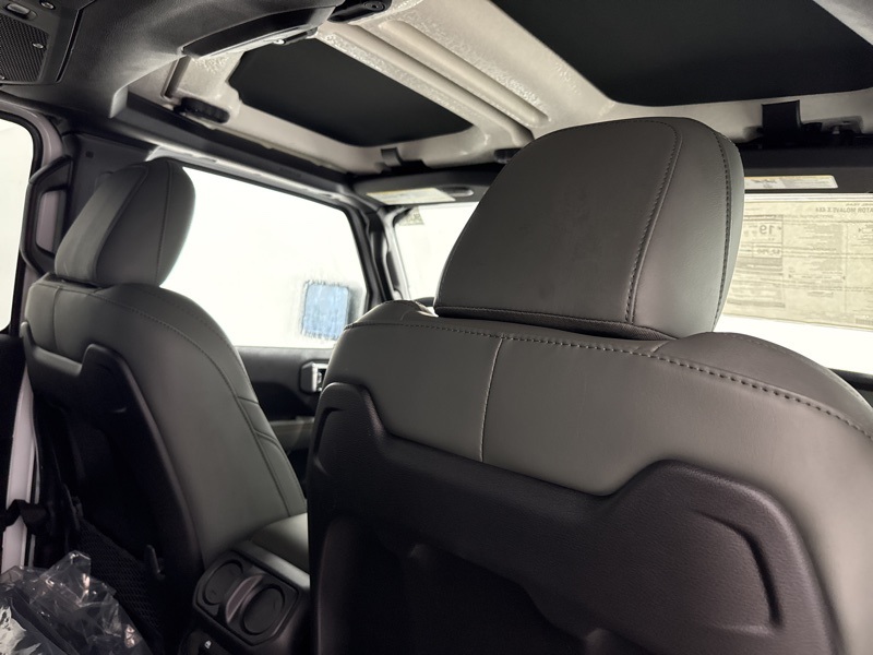 2025 Jeep Gladiator Mojave photo 12