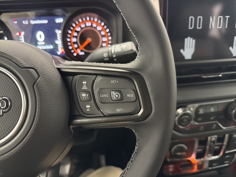 2025 Jeep Gladiator Mojave photo 26