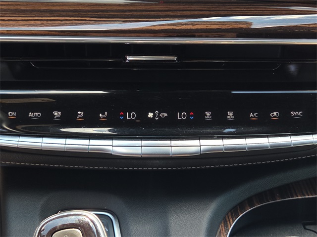 2021 Cadillac Escalade ESV Premium Luxury photo 19
