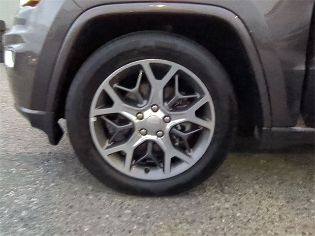 used 2020 Jeep Grand Cherokee car, priced at $23,911