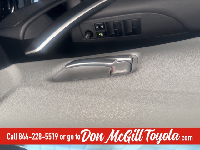 2024 Toyota Corolla SE photo 8