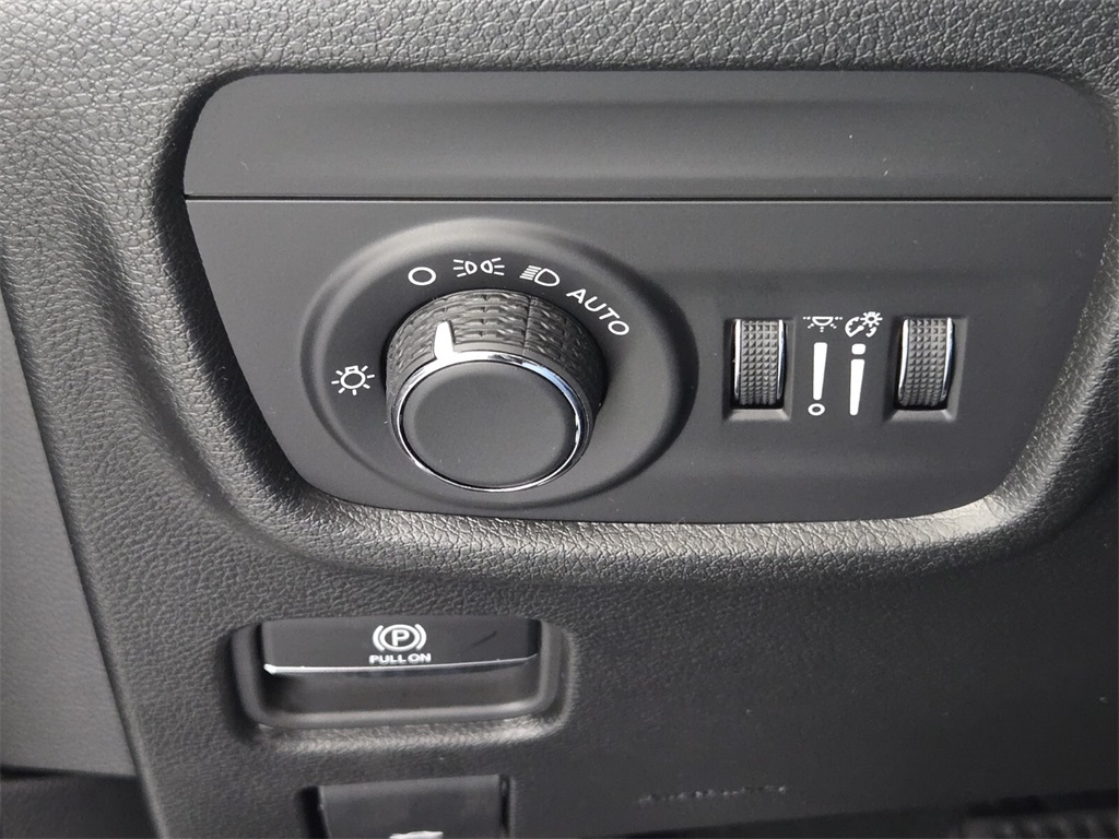 new 2025 Jeep Grand Cherokee L car, priced at $35,730