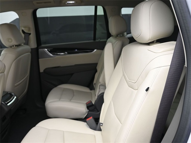 used 2023 Cadillac XT6 car, priced at $40,997