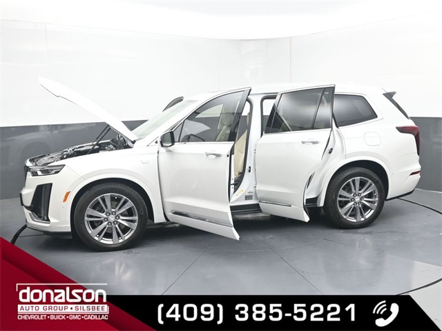 used 2023 Cadillac XT6 car, priced at $40,997