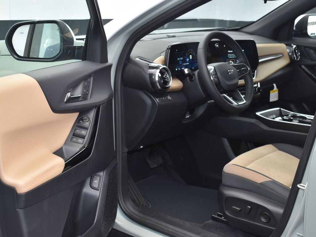 2026 Green Chevrolet Equinox ACTIV AWD SUV