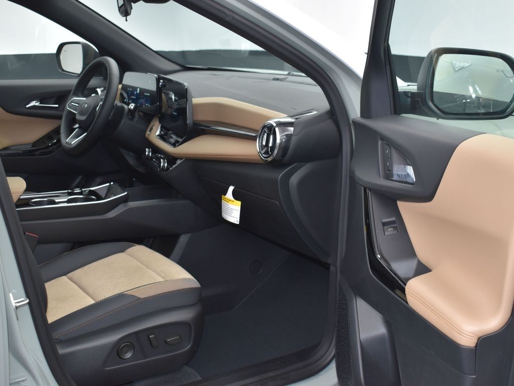 2026 Green Chevrolet Equinox ACTIV AWD SUV