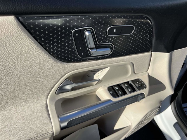 used 2025 Mercedes-Benz GLB car