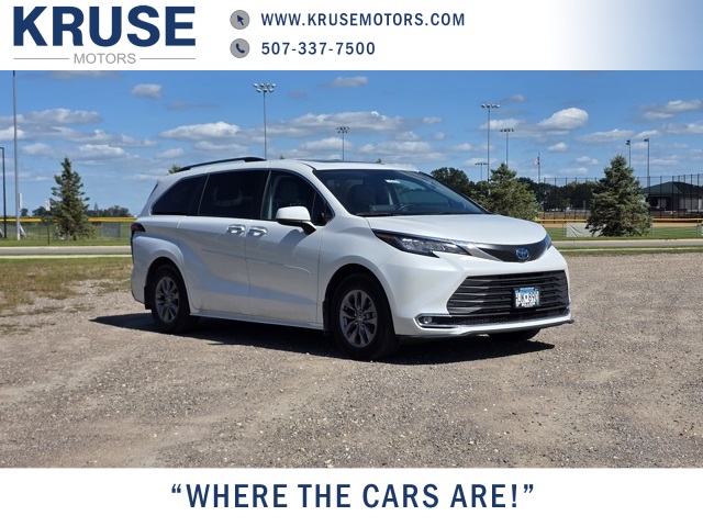 2022 Toyota Sienna XLE 7-Passenger