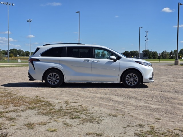 2022 Toyota Sienna XLE 7-Passenger