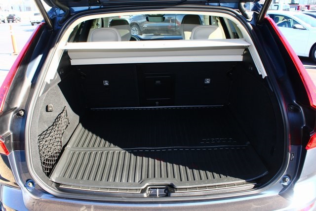 used 2023 Volvo XC60 Recharge Plug-In Hybrid car, priced at $34,014