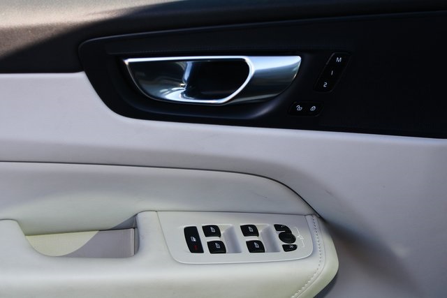 used 2023 Volvo XC60 Recharge Plug-In Hybrid car, priced at $34,014