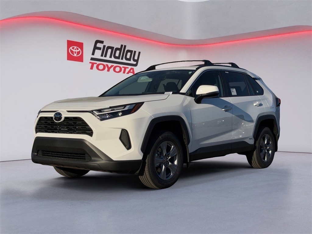 2025 Toyota RAV4 XLE's photo