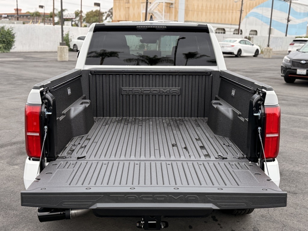 2025 Toyota Tacoma SR5 4x4 Double Cab photo 14
