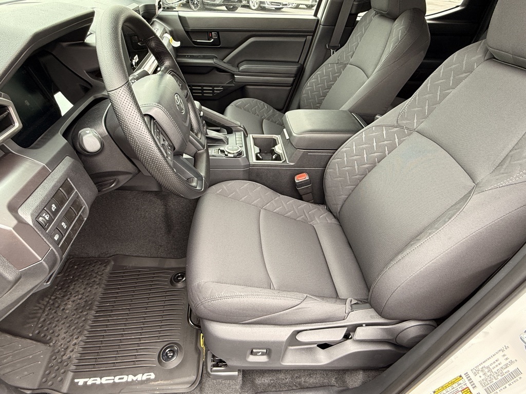 2025 Toyota Tacoma SR5 4x4 Double Cab photo 17