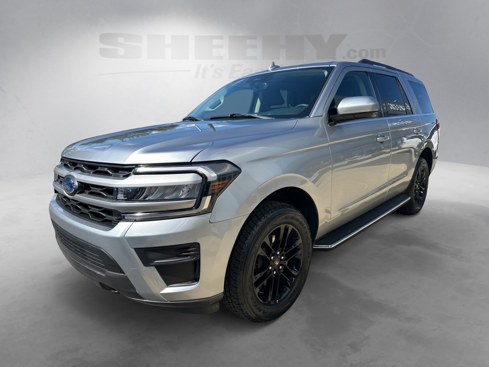 2022 Ford Expedition XLT photo 2